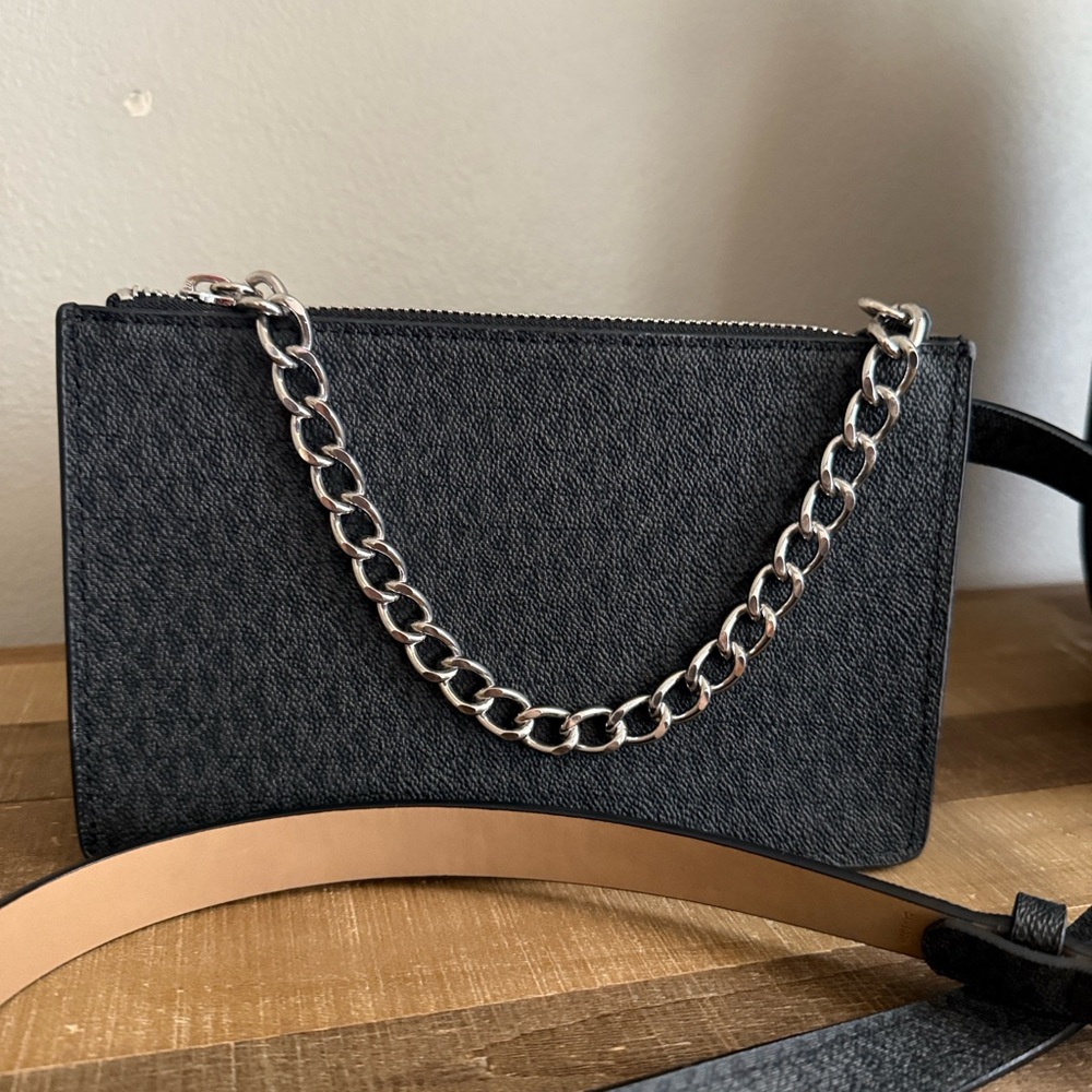 Michael Kors belt pouch - Picture 6 of 7